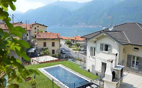 White Suite - Jacuzzi, Swimming Pool & Lake View